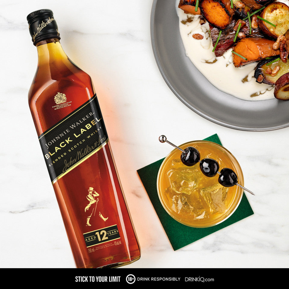 Johnnie Walker Red Label and Black Label 200ml Gift Pack